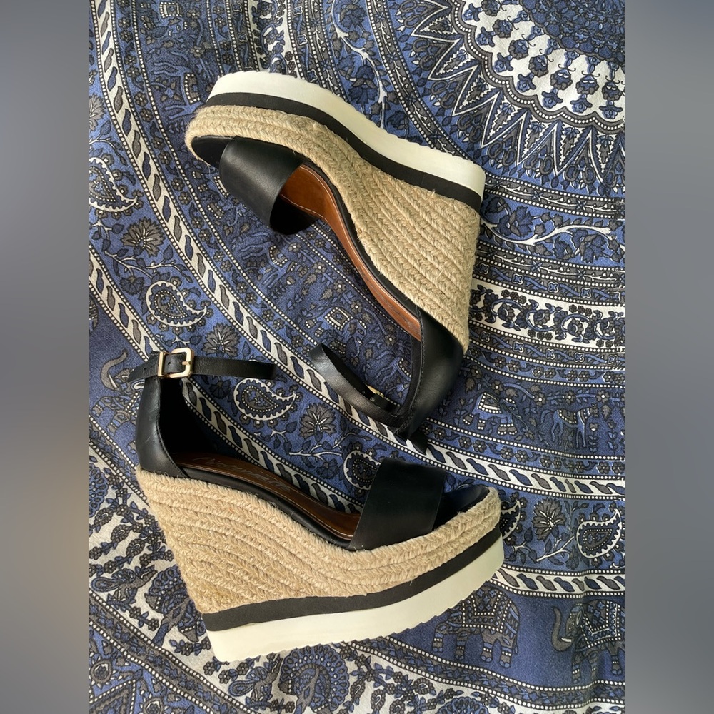 L'INTERVALLE Black and Tan Wedge Sandals